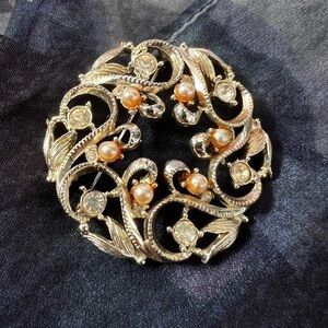 1959 Sarah Coventry Coronation Brooch